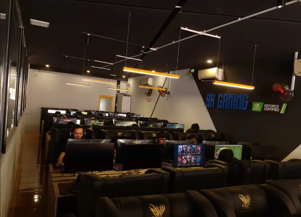 Phòng máy Cybercore BK Gaming