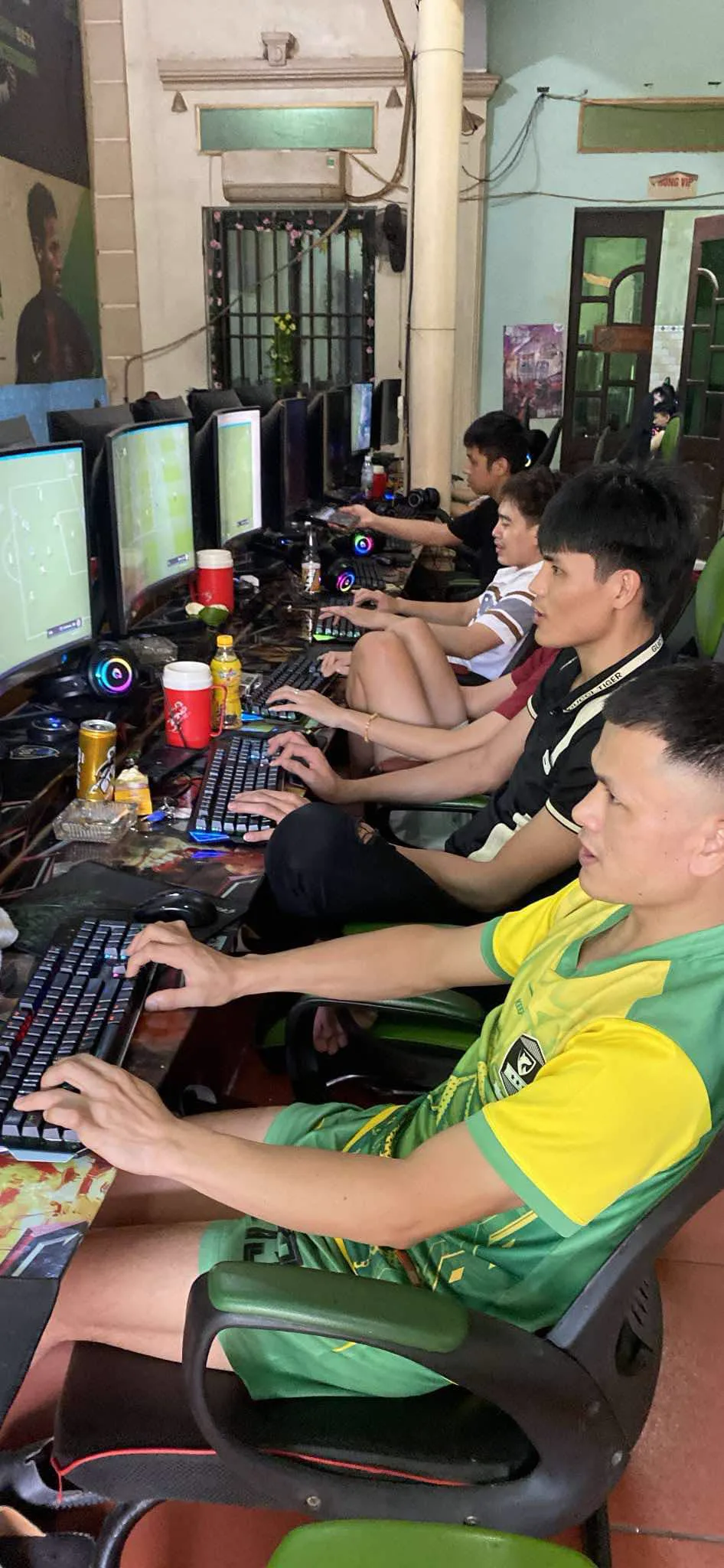 Phòng máy Vip Gaming Center