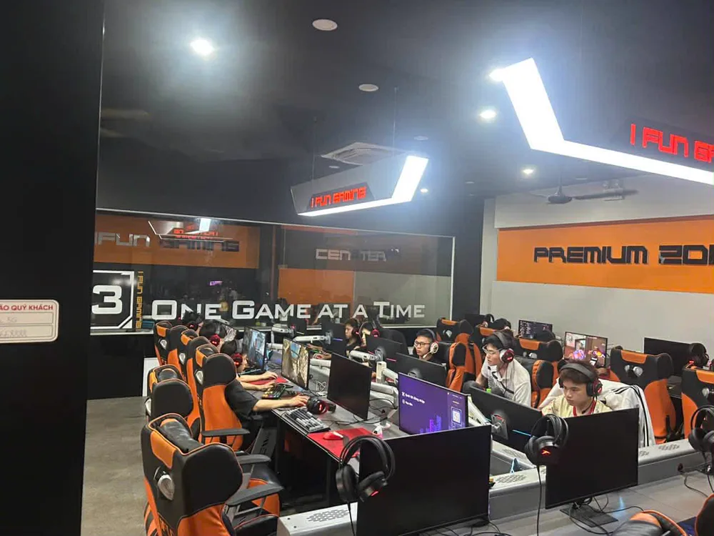 Phòng máy IFUN GAMING CENTER