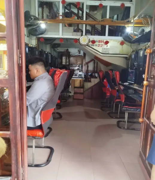 Phòng máy Gaming 63B