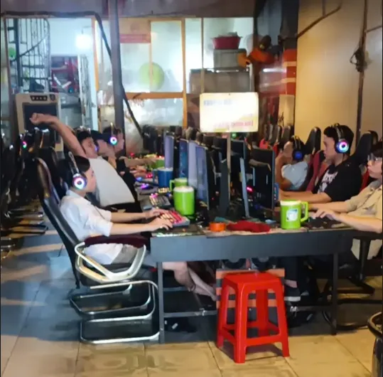 Phòng máy Cyber Gaming