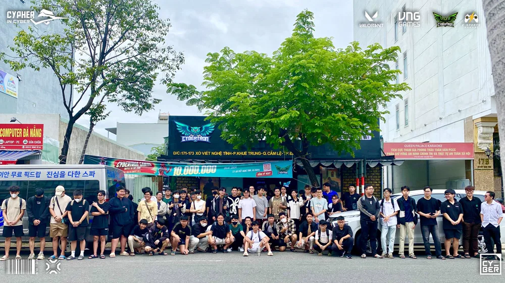 Phòng máy Cybertron Gaming CS2