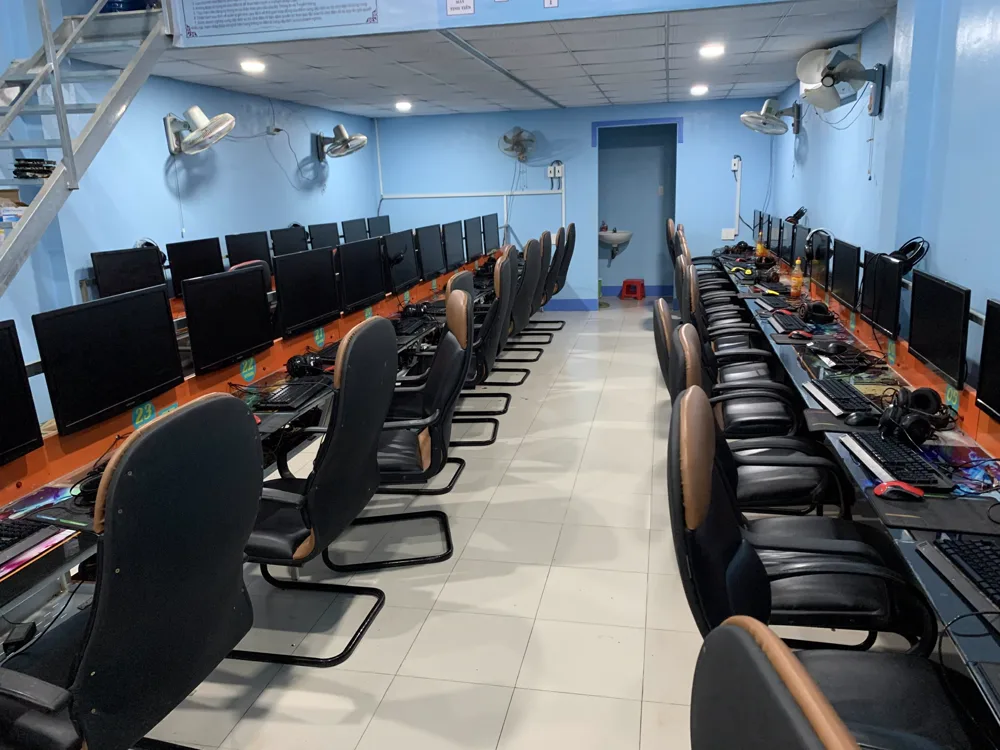 Phòng máy Net Phạm Giang
