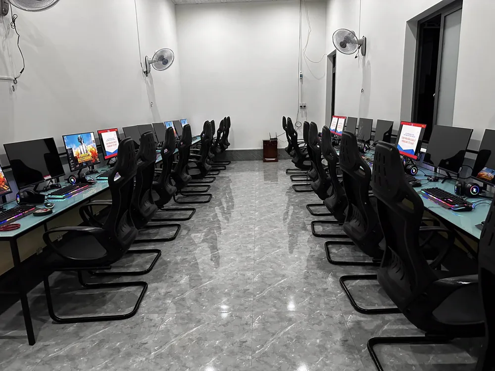 Phòng máy Zoro Gaming