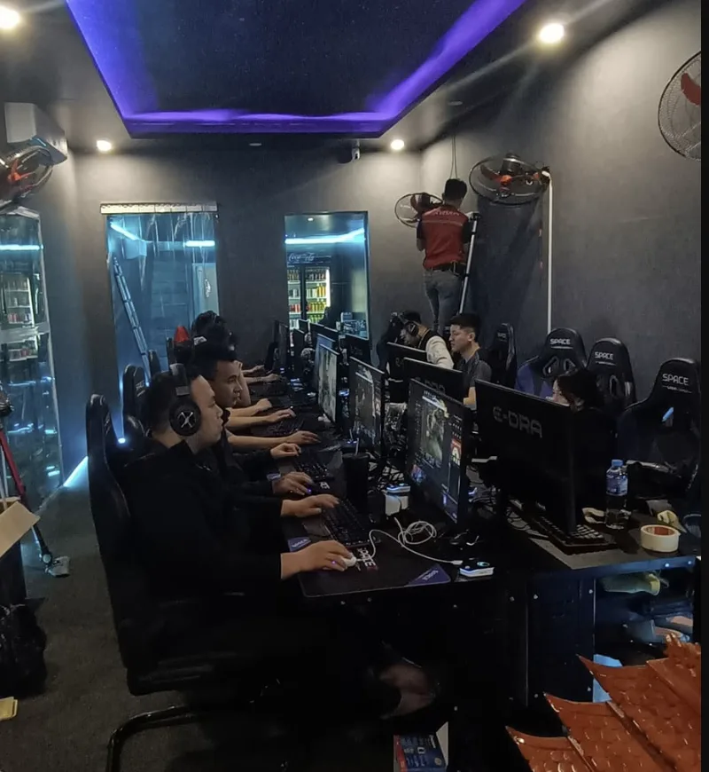 Phòng máy SpaceZ Gaming Center