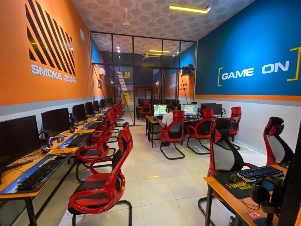 Phòng máy Net STAR GAMING 9