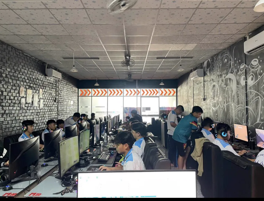 Phòng máy DK GAMING VĨNH LONG