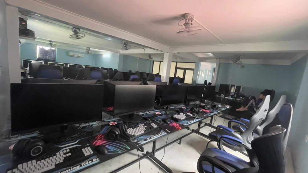 Phòng máy Gaming Tiến Đạt
