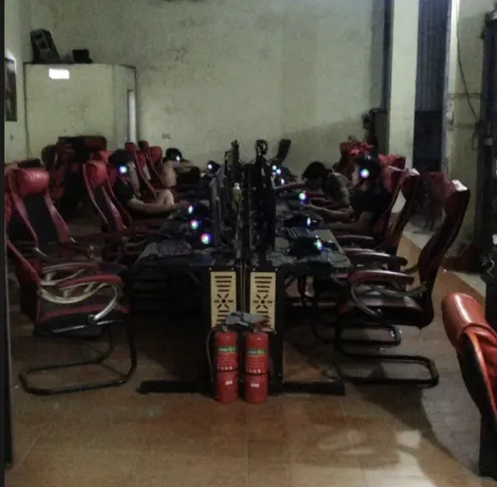 Phòng máy Game Mạnh Quân