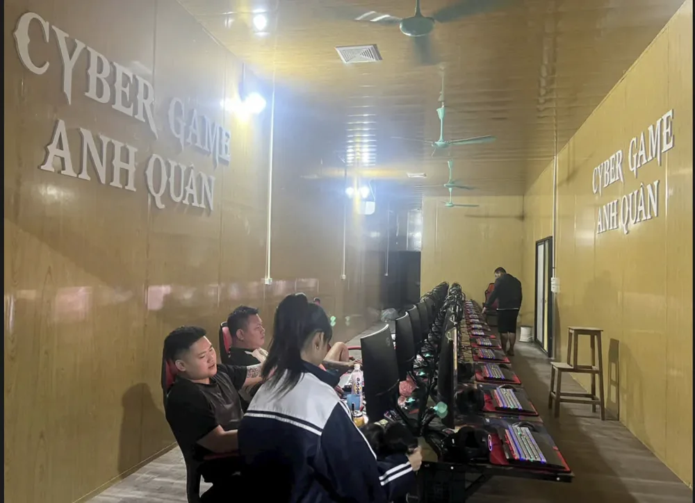 Phòng máy Cyber Game Anh Quân