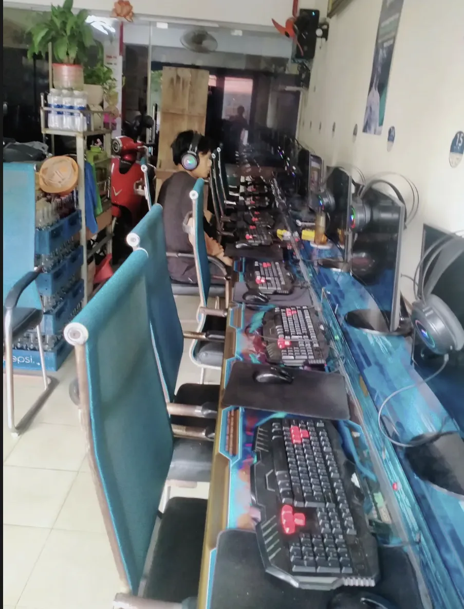 Phòng máy Net 128E Lê Lai