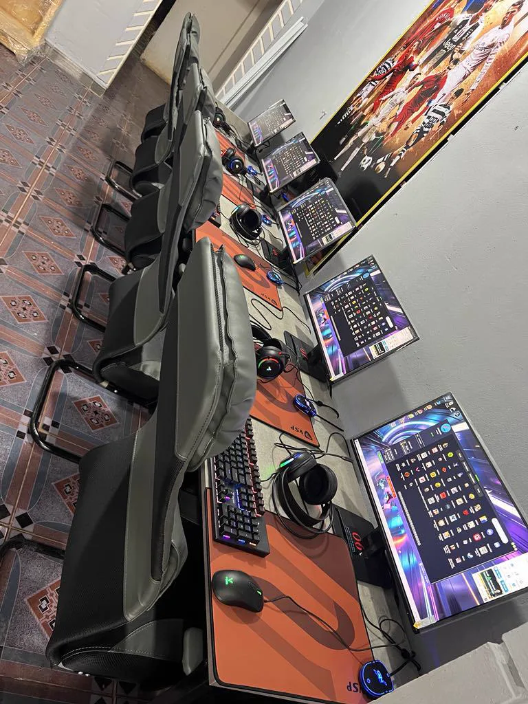 Phòng máy ST Gaming Center