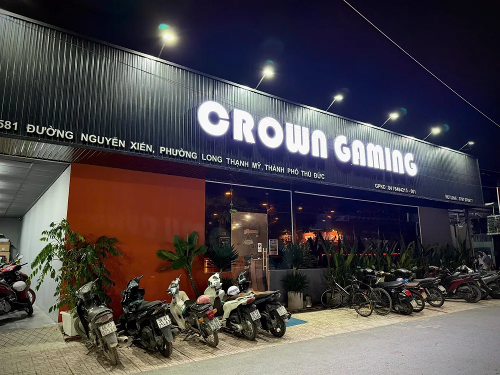 Phòng máy Crown Gaming