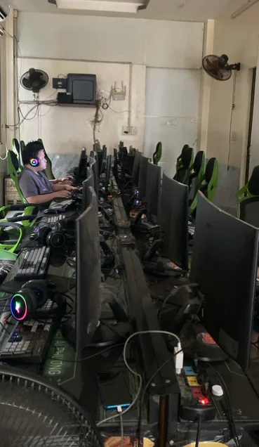Phòng máy Game Quốc Nhật