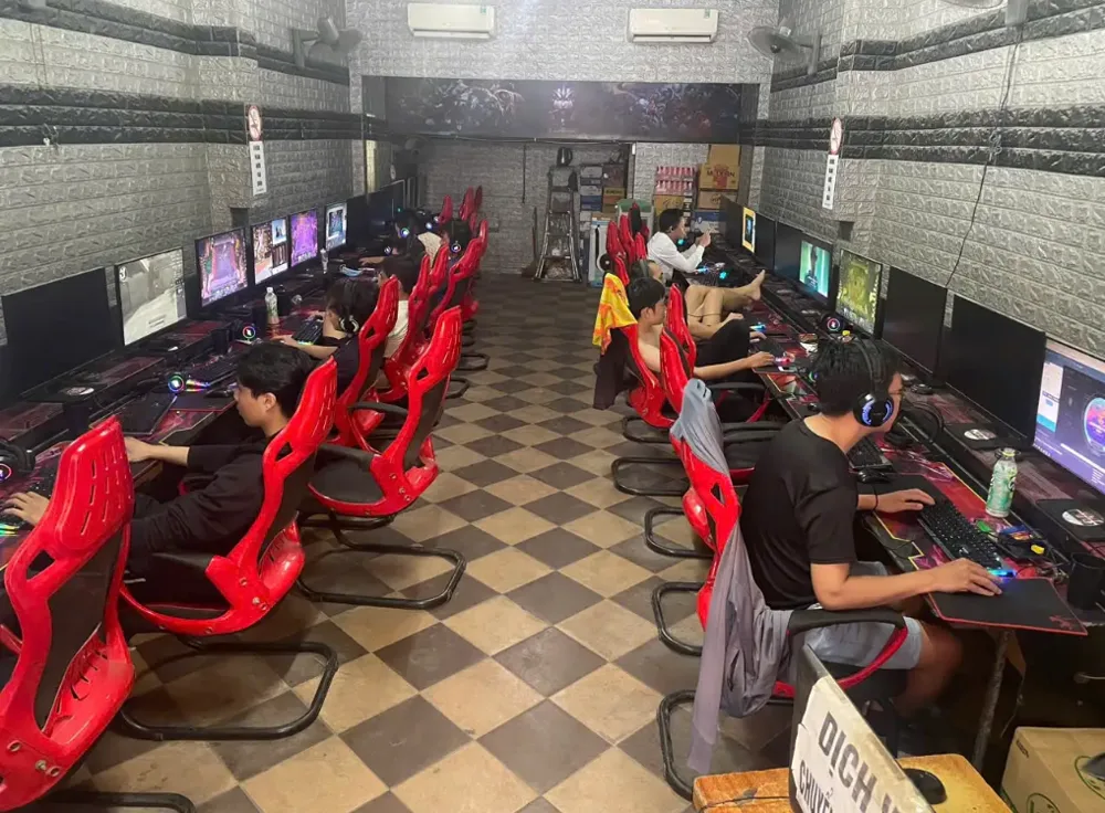 Phòng máy Quang Net 21