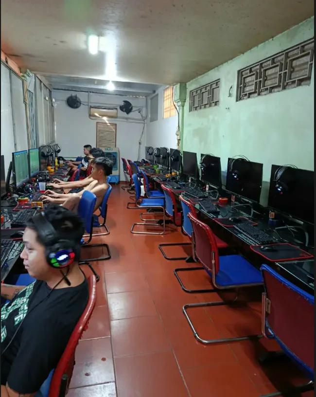 Phòng máy Internet Ngọc Bình