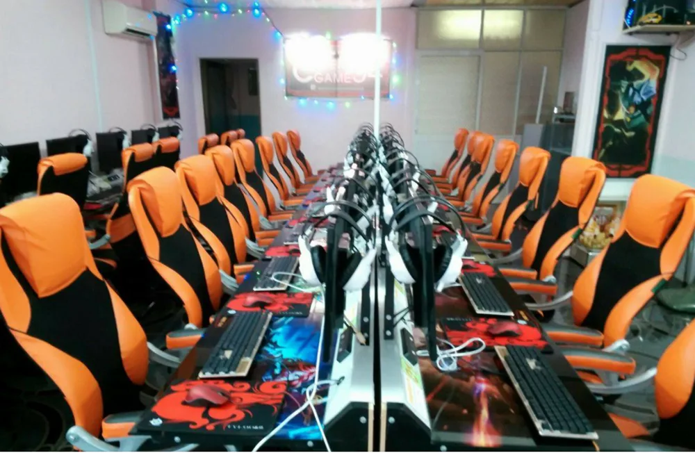 Phòng máy Cybergame 94