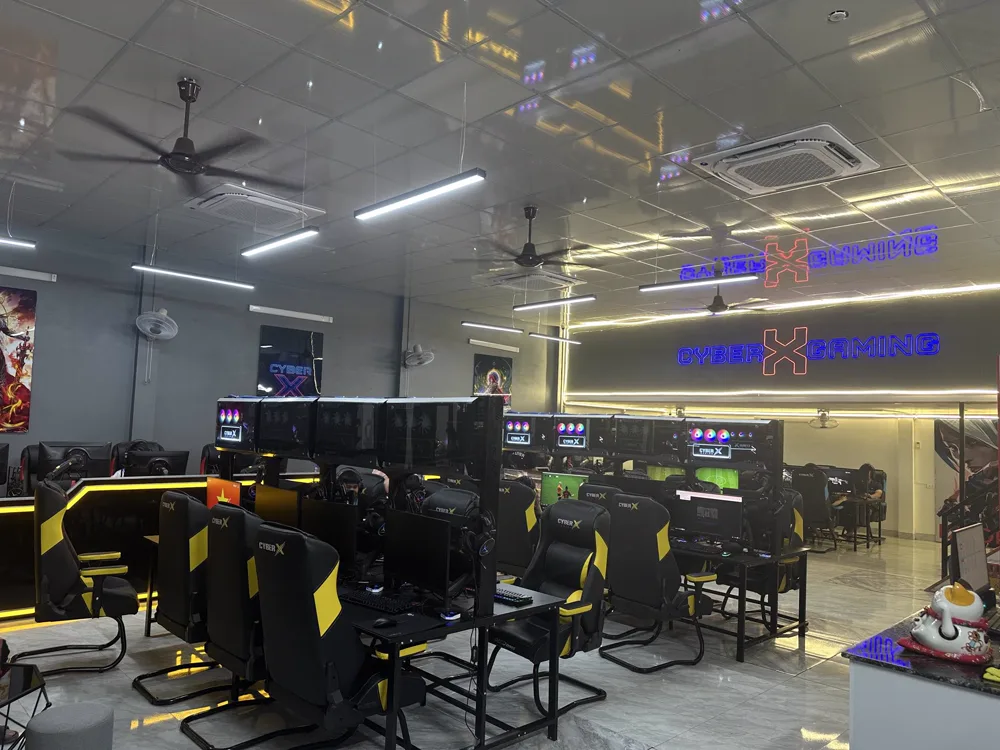 Phòng máy Cyber X Gaming