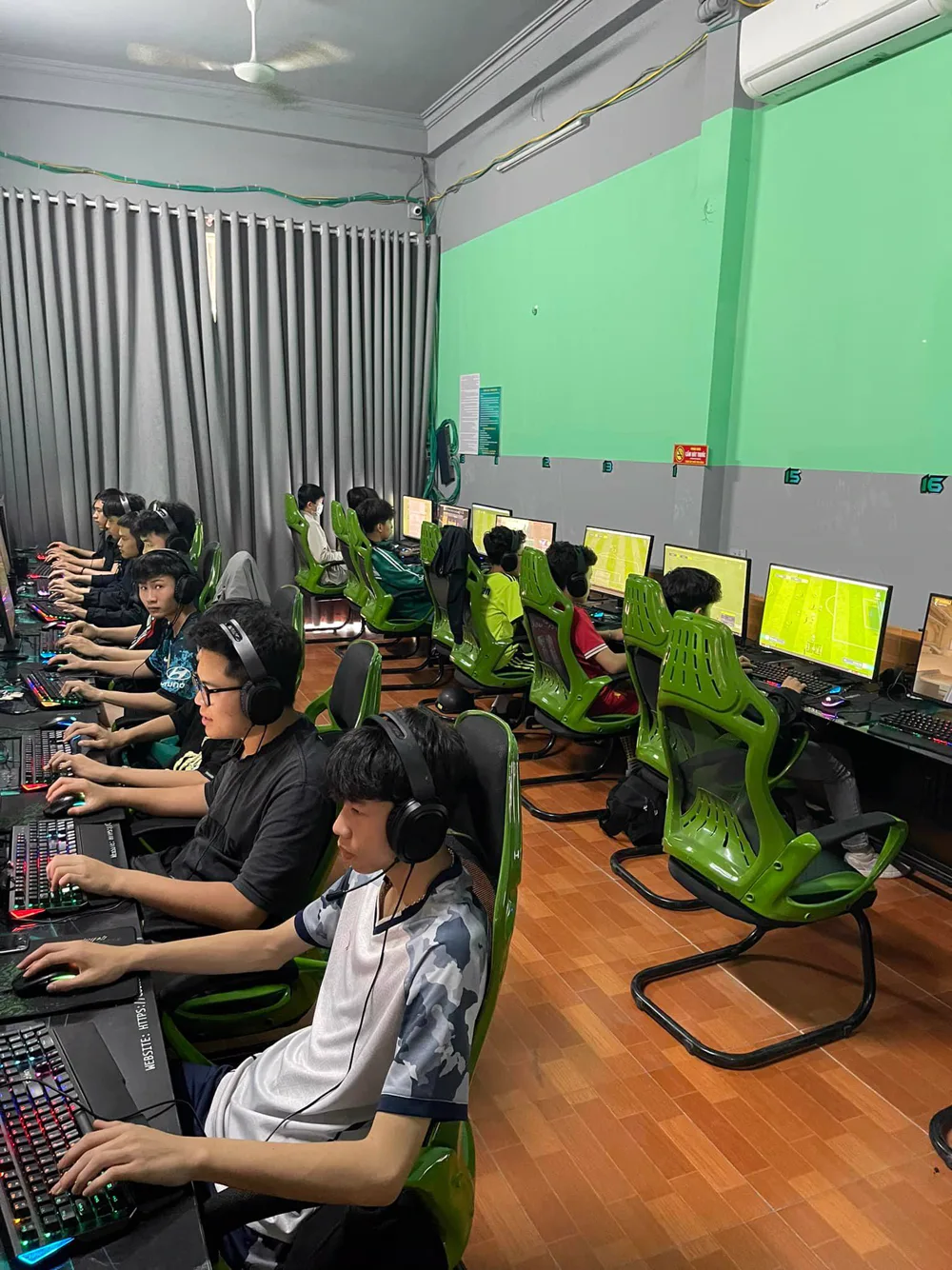 Phòng máy Trần Đại Cyber Game