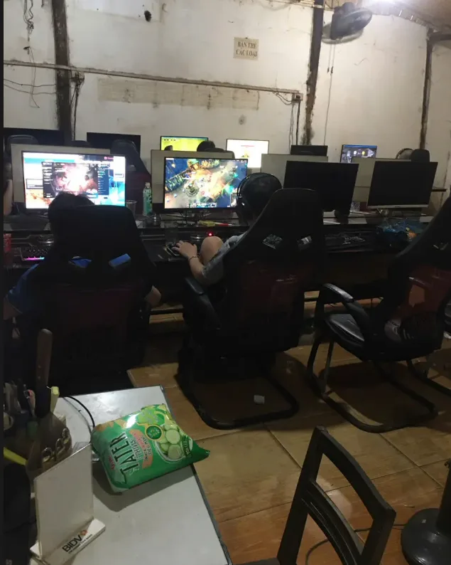 Phòng máy Net Nông Đức Dũng