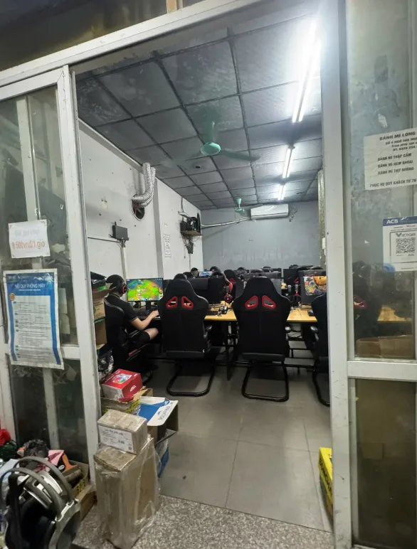 Phòng máy Game 154