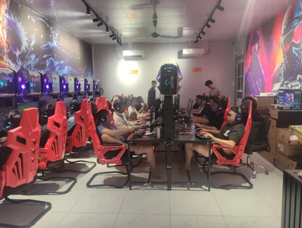Phòng máy 2T GAMING CYBER
