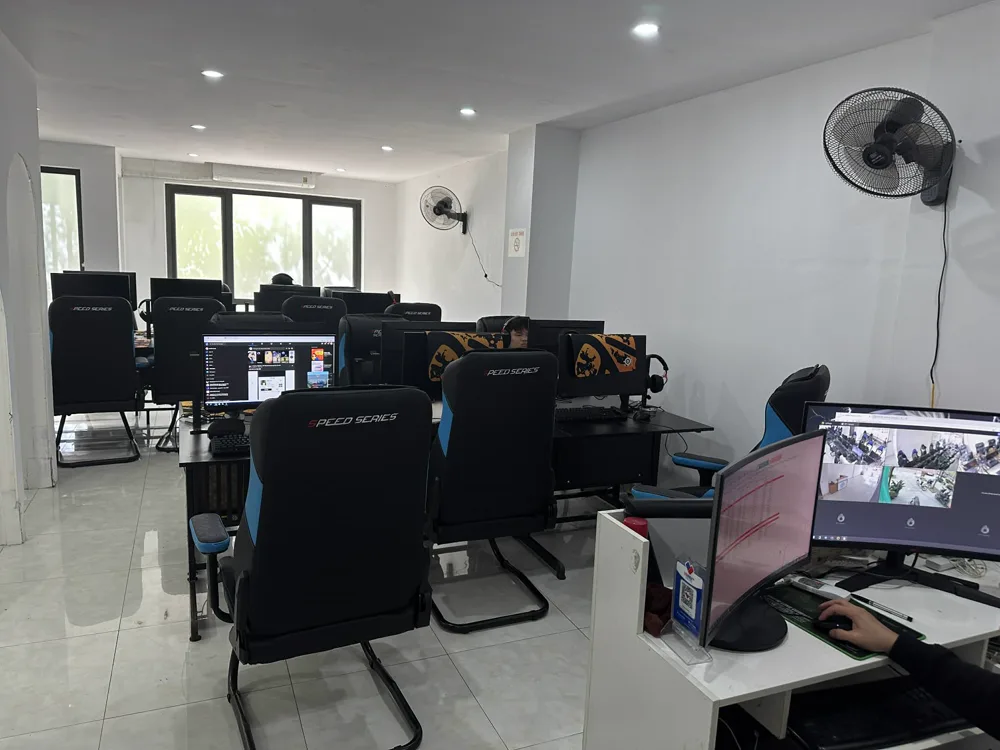 Phòng máy Gaming Esports