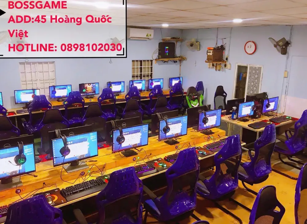 Phòng máy Boss Game Hoàng Quốc Việt